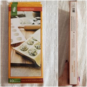 NIB FOX RUN ravioli maker